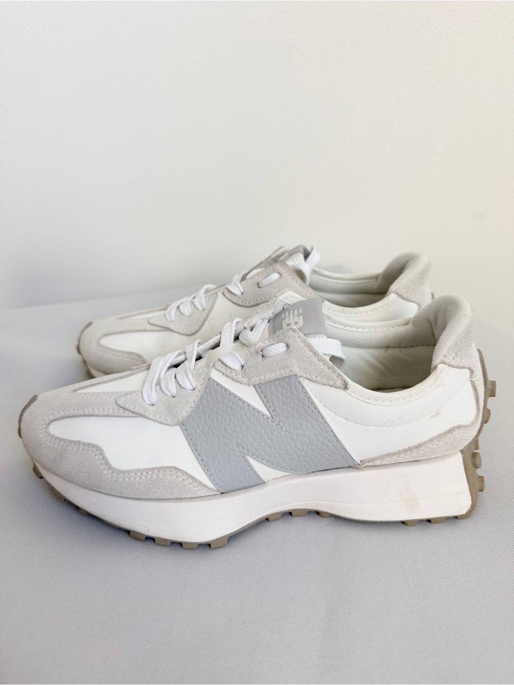New Balance 327 Women’s Sea Salt Brighton Grey Sneakers - Picture 3 of 12